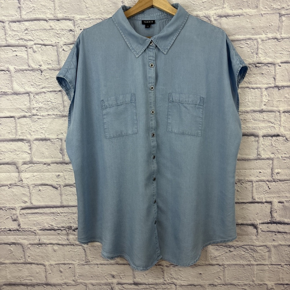 Torrid Button Up Top Dolman Sleeve Size 1 Aka Small Light Blue Tencel Pockets‎